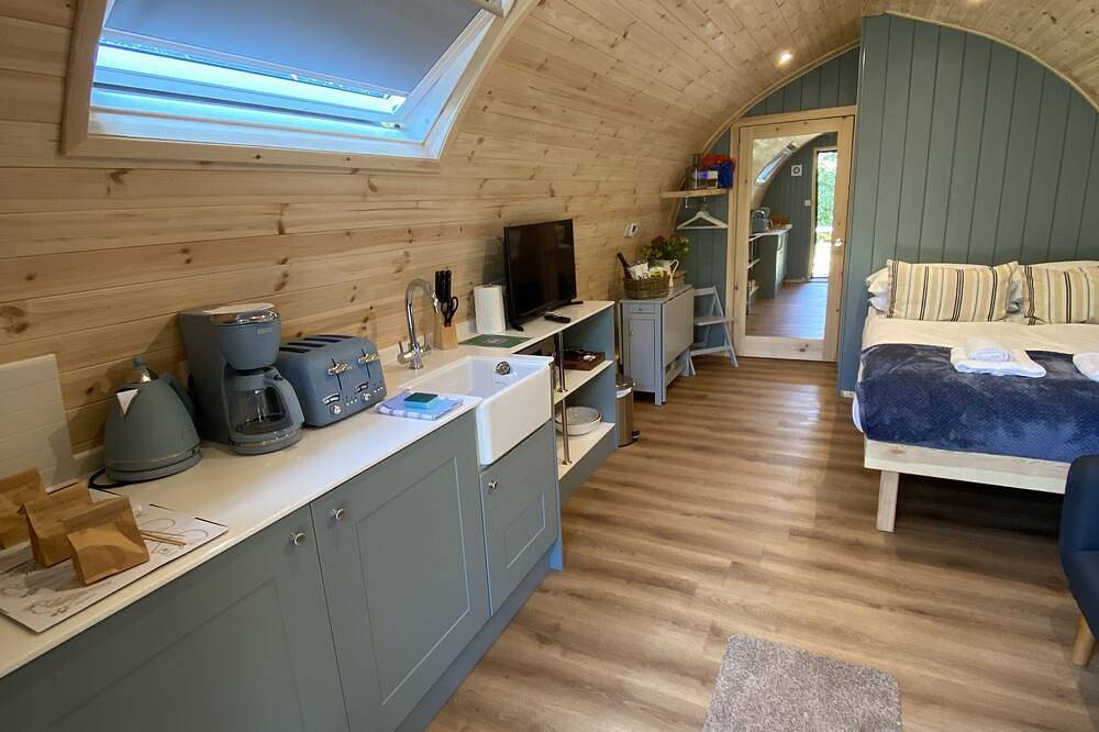 Wild Luxury Bluebell Glamping Pod with Wood Fired Hot Tub in quiet rural setting in Devon