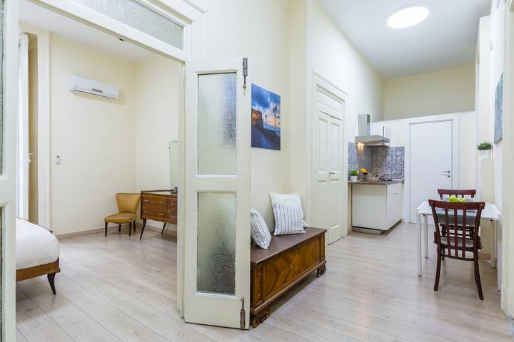 Gîte pour 4 personnes, avec balcon à Naples - 2
