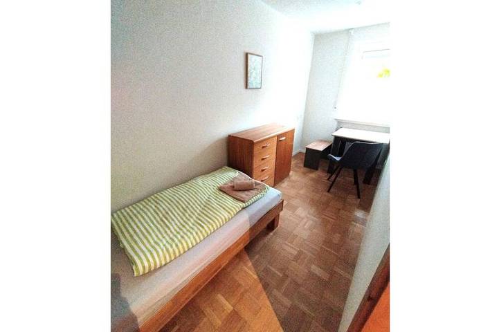 Ganze Wohnung, Drei Schlafzimmer für Fünf Personen: Zentral - aber gemütlich und in ruhiger Lage in Lutzingen, Bayerisch Schwaben