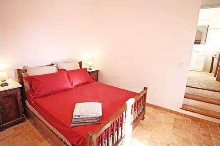 Location de vacances pour 2 personnes, avec jardin et terrasse à Cucuron - 2