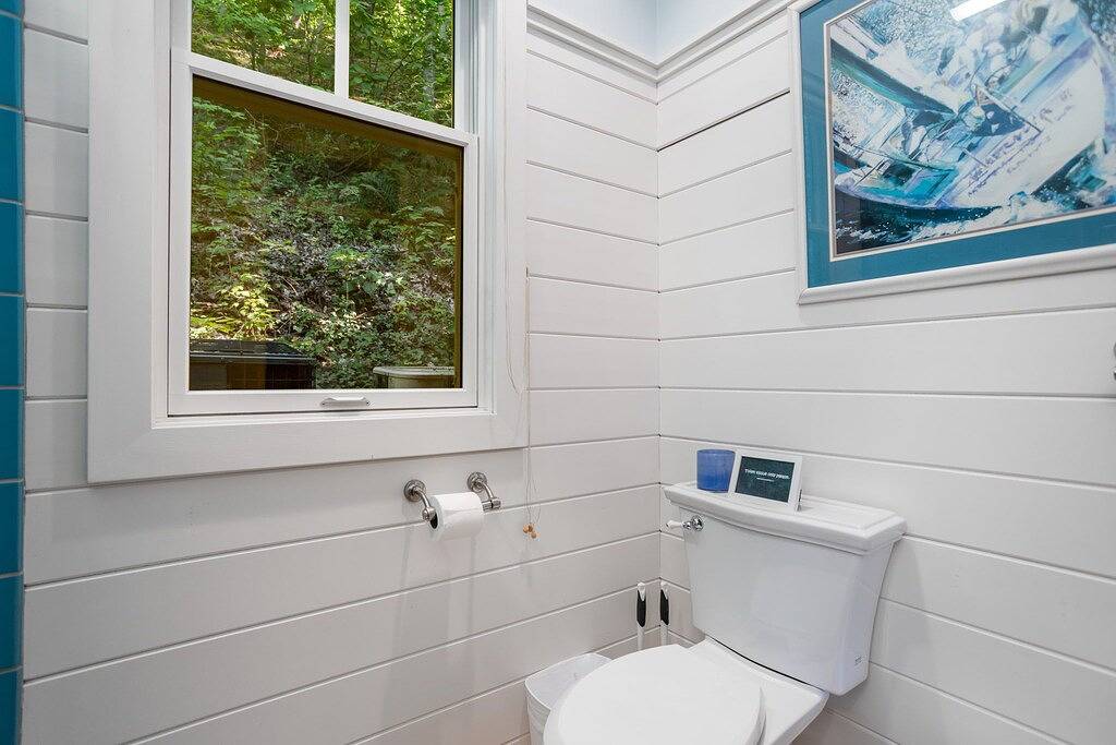 Blue Moon = Geräumiges, luftiges Zuhause im geschlossenen Macatawa Park und am Michigansee in Macatawa, Allegan County