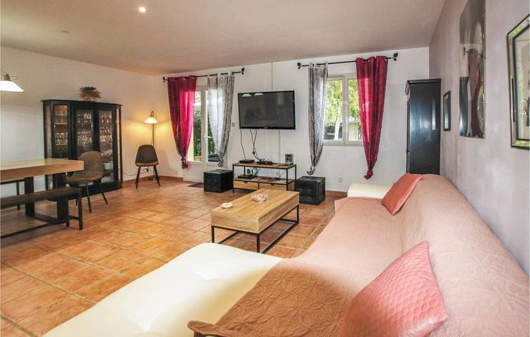 Location de vacances pour 6 personnes, avec piscine ainsi que jardin et terrasse à Montélimar - 3