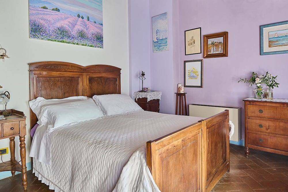 Emozione Toscana, Altopascio, Lucca and Viareggio in Altopascio, Lucca Provinz