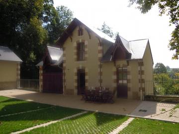Gîte pour 5 personnes, avec terrasse, animaux acceptés à Bourbon-Lancy