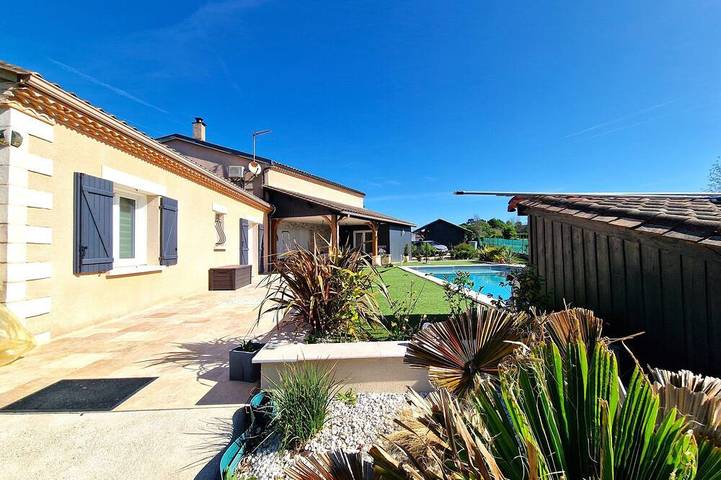 Location de vacances pour 8 personnes, avec jardin à Coursac - 3