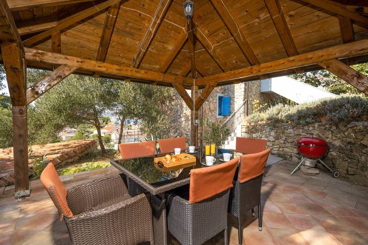 Ferienhaus in Supetarska Draga mit Meerblick, Terrasse, Klimaanlage, W-Lan (890-1) in Supetarska Draga, Rab