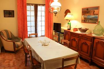 Location De Vacances pour 6 Personnes dans Allemagne-en-Provence, Provence, Photo 3