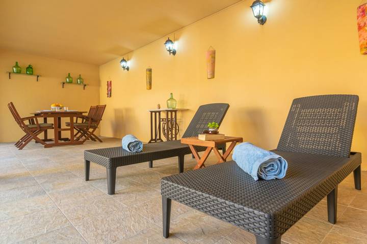 Juniper (Inca) - Cozy town house with above ground pool in the center of Mallorca. Free Wifi. in Inca, Majorca Center