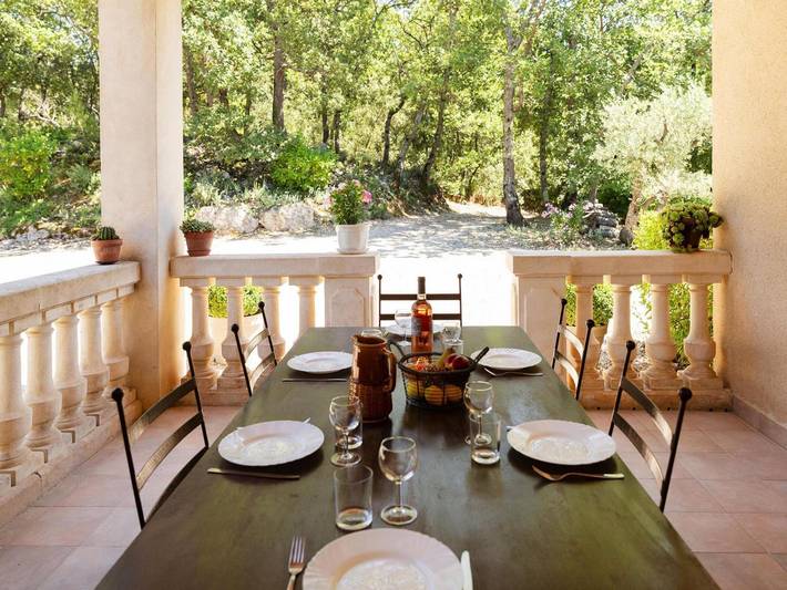 Location de vacances pour 7 personnes, avec balcon ainsi que piscine et jardin, animaux acceptés à Ménerbes - 2