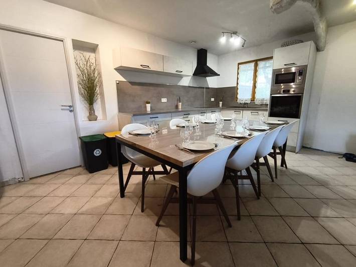 Location de vacances pour 6 personnes, avec piscine ainsi que vue et jardin, adapté aux familles à Cabasse - 4