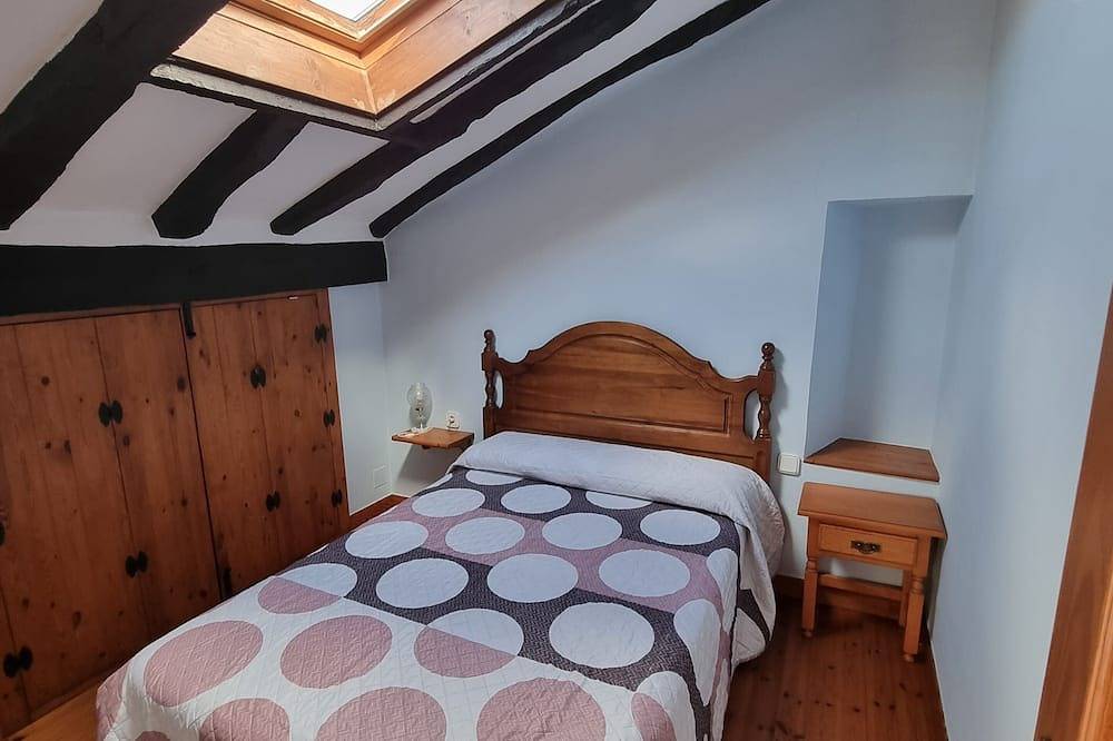 La Jomeruca. Casa de pueblo cerca de playa y montaña in Reocín, Costa de Cantabria