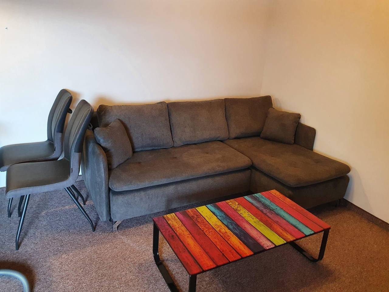 Ganze Ferienwohnung, App6(4Pers.) 2Dz + 2 Balkone-See/Berg Blick in Radenthein, Oberkärnten