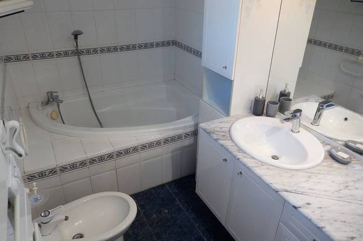 Beautiful house with swimming pool terraces garden air conditioning wifi 10' from the sea in Biguglia, Bastia e dintorni