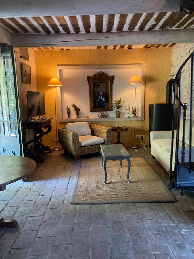 Chambre d’hôte pour 2 personnes, avec piscine ainsi que vue et jardin, animaux acceptés à L'Isle-sur-la-Sorgue - 4