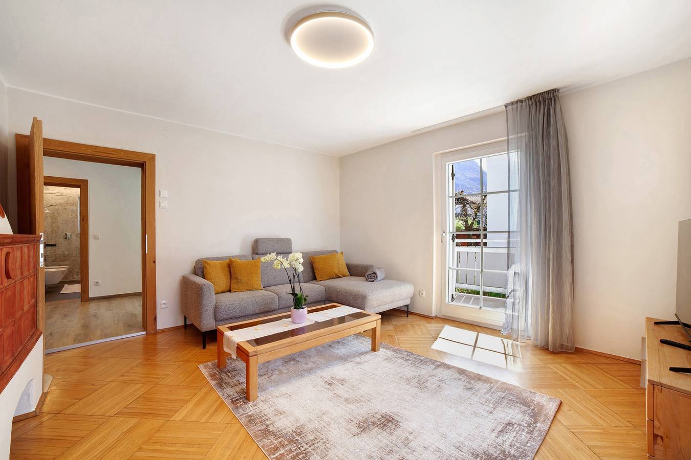 Ganze Wohnung, Ferienwohnung 'Lia' mit Bergblick, privater Terrasse und Wi-Fi in Meran, Sarntaler Alpen