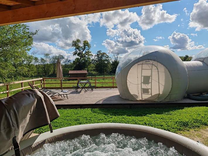 Tente pour 4 personnes, avec jardin et jacuzzi dans l' Isère - 3