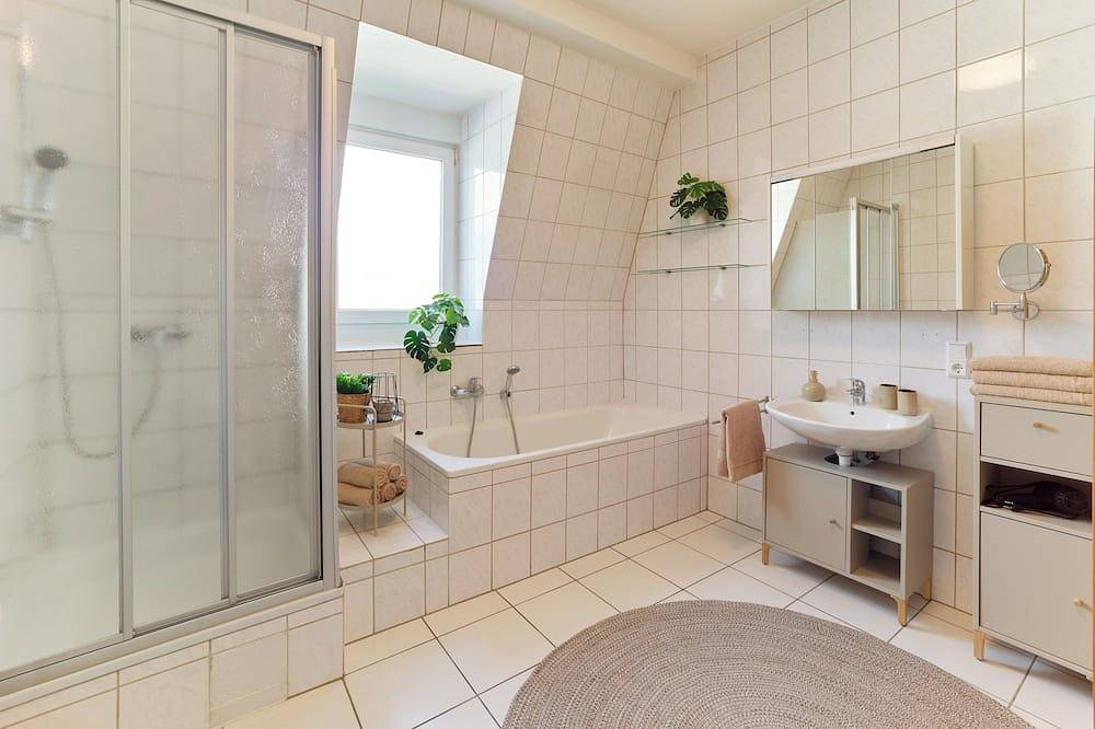 Appartement entier, Spacious Central Apartment for 6 Guests in the Heart of Trier in Trèves (Ville), Trèves