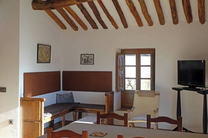 Casa Alegria de Lamata. Newly built, ground floor, accessible. in Abizanda, Aragonesische Pyrenäen
