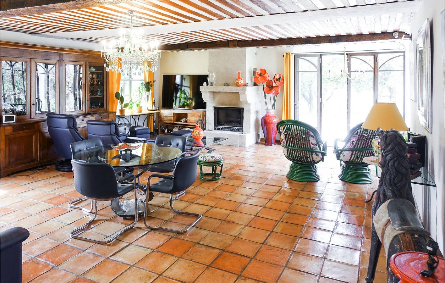 Appartement confortable avec piscine et jardin, à 1,5 km du Beaucet in Venasque, Parc naturel régional du Mont-Ventoux