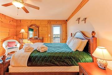 Vacation House for 12 Guests in Lake Anna, Virginia, Picture 2