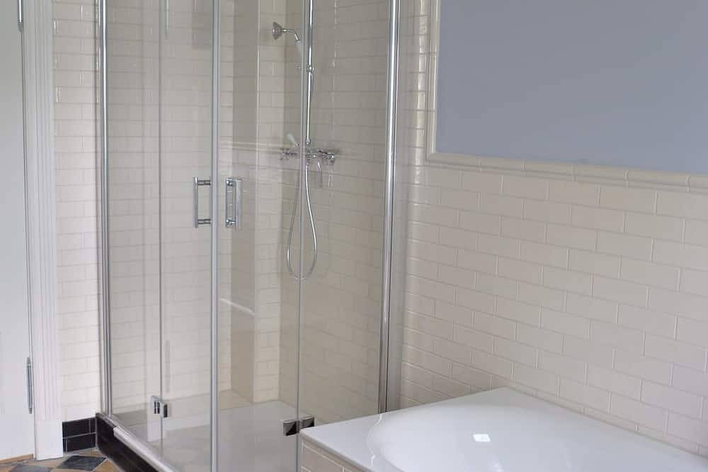 Ganze Wohnung, Villa Osterloff - Stilvolle Ferienwohnungen im Oderbruch in Oderberg, Barnimerland Region