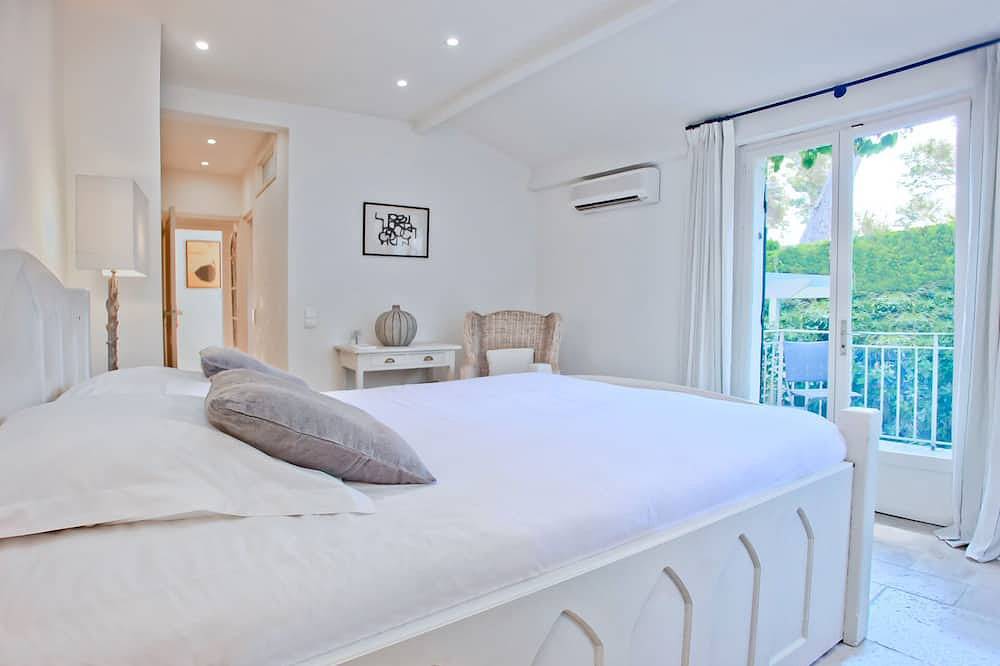 Prestige Luxury Villa in Cap d'Antibes overlooking the sea in Antibes, Côte méditerranéenne (France)
