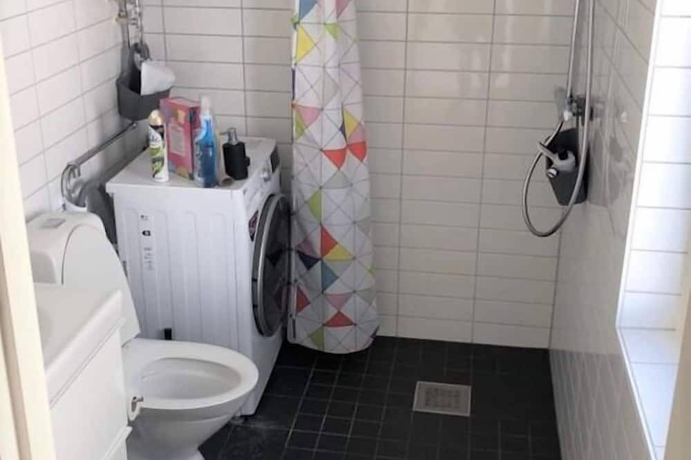 Amazing home in Torslanda with 2 Bedrooms and Wifi in Göteborg, Västergötland