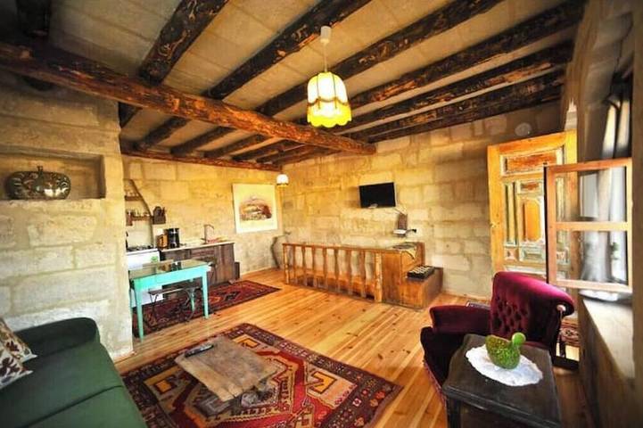 Anitya Dublex Stone House – Charming Cappadocian Retreat with Scenic Terrace in Ortahisar, Göreme Nationalpark