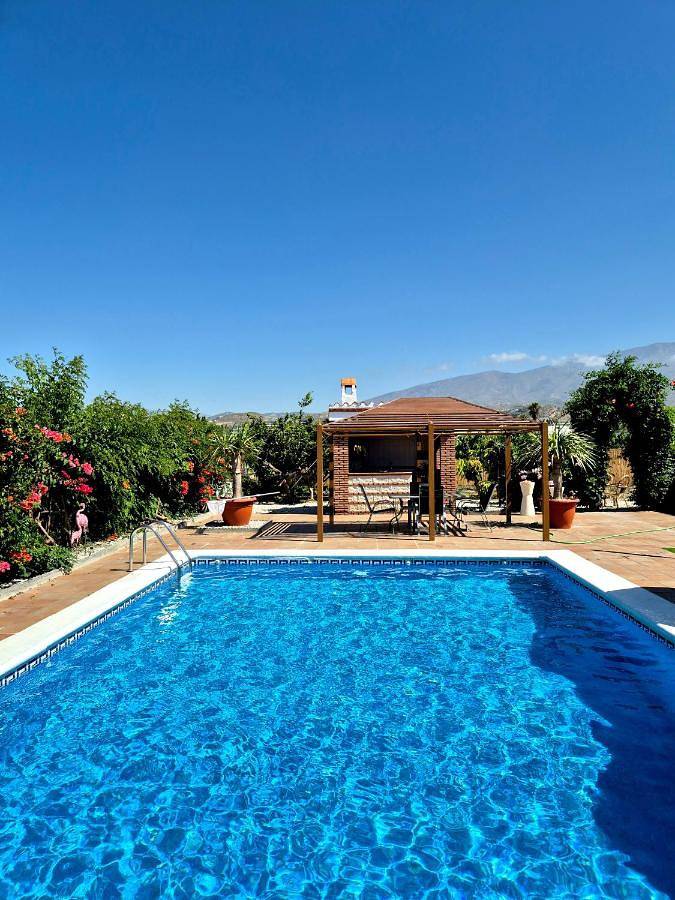 Casa rural para 8 personas, con vistas además de piscina y jardín, Se admiten mascotas en Motril - 2
