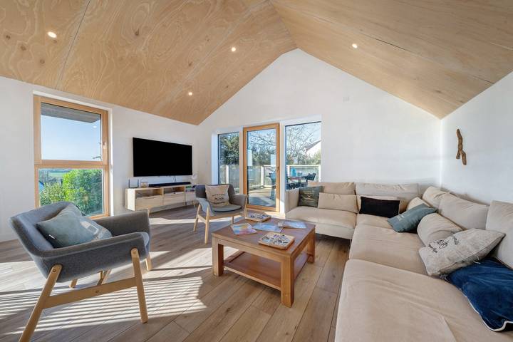 Villa Grande Est, Spa privé, idéal vacances famille in Plounéour-Trez, Région de Brest