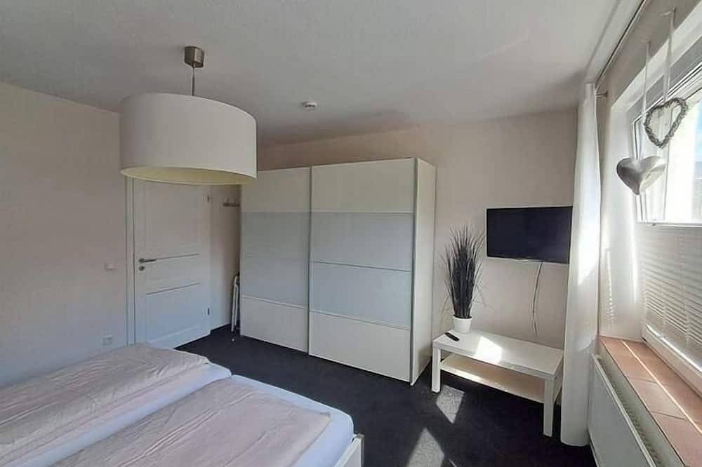 Ganze Wohnung, \"Urlaub- schön und apart\" I hafennah & ruhig gelegen in Husum, Nordfriesland