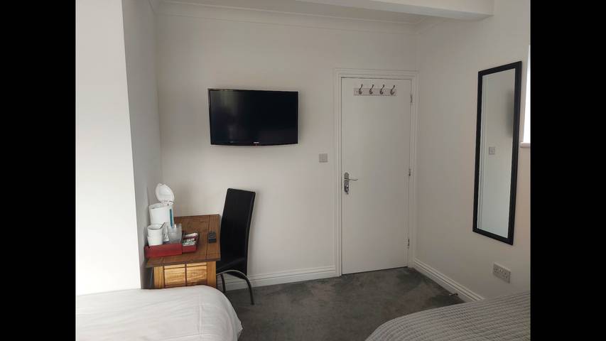 Familienzimmer mit eigenem Bad in Harrow, London