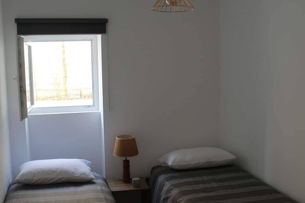 Beach, Surf and City - 2 bedroom villa in Halbinsel von Setúbal