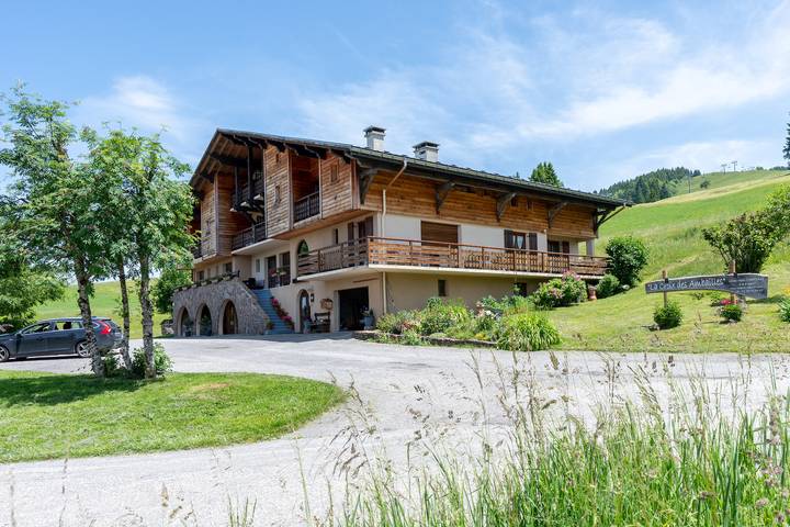 Gîte pour 6 personnes, avec jardin, animaux acceptés à Cohennoz