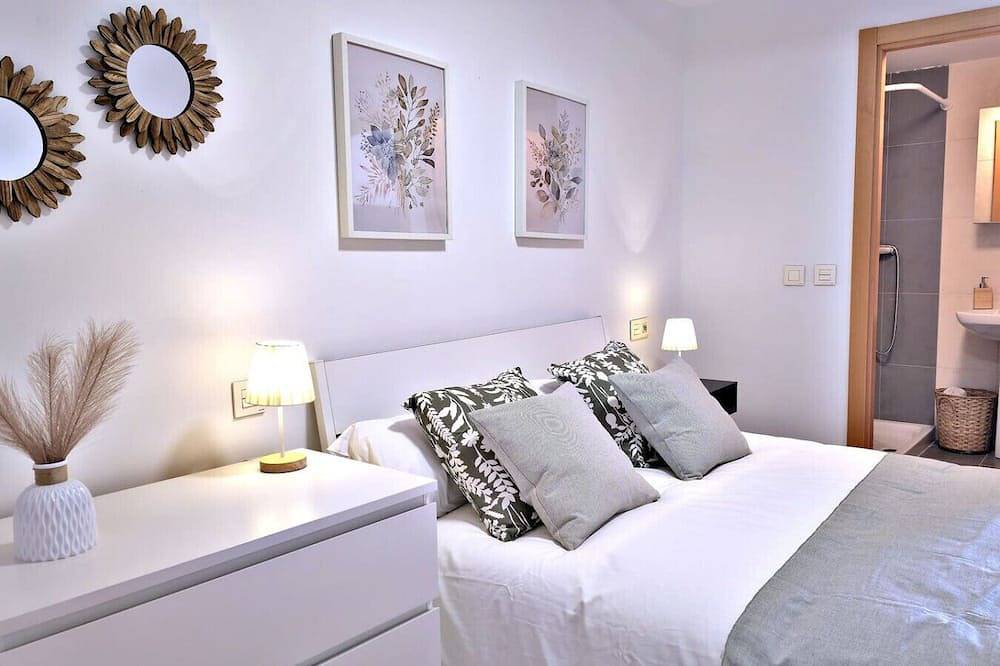 Entire apartment, Explore Tarazona from This Central & Peaceful Flat in Tarazona, Saragossa Province