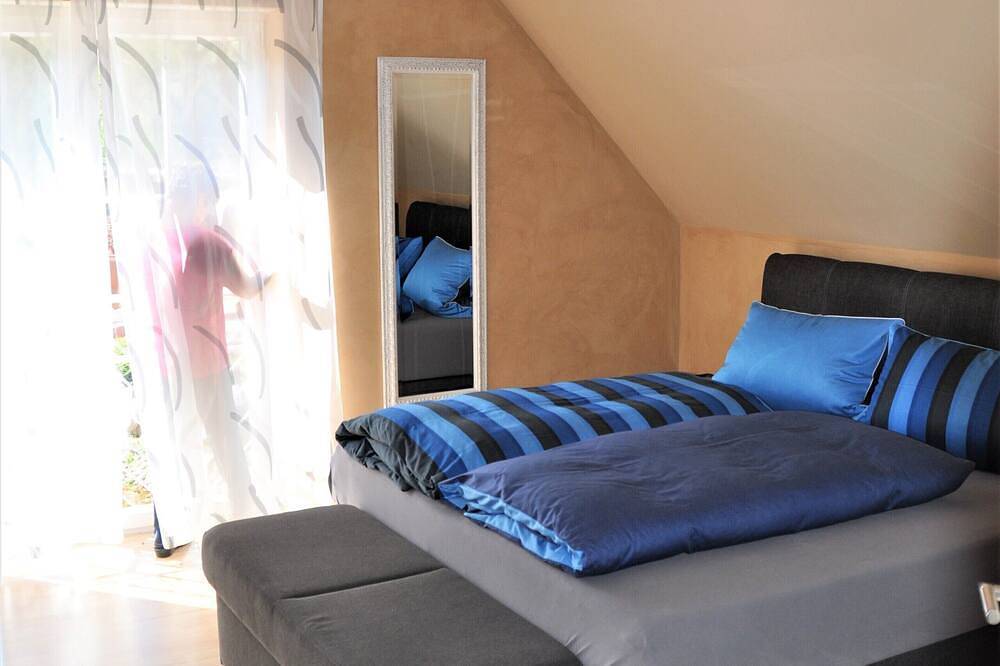 Vacation home/event location, 285 m² living area, 300 m² secluded outdoor area in Rieneck, Spessart-Mainland