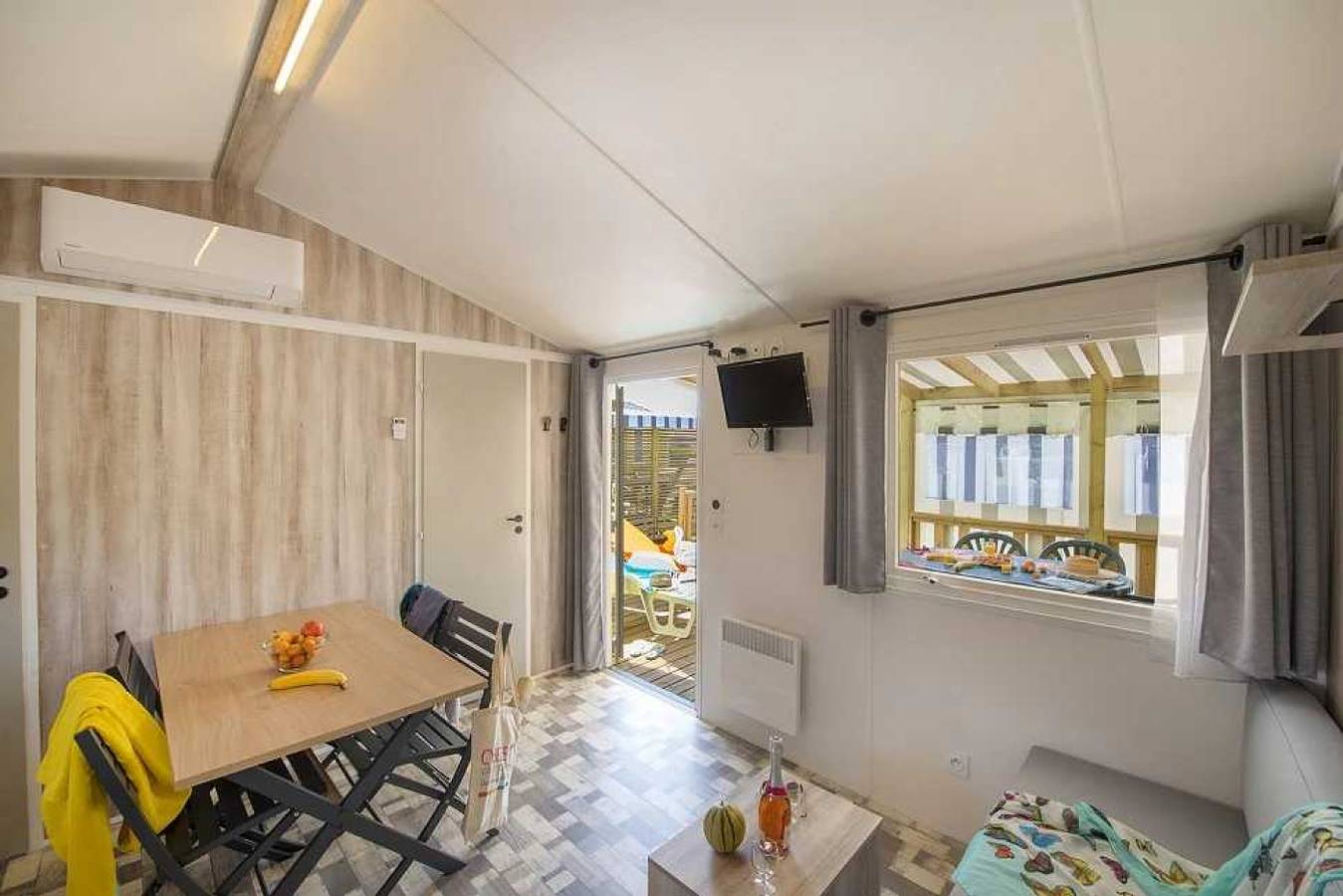 Camping 5 étoiles - Parc aquatique - eeiadg in Brem-sur-Mer, Valle del Loira
