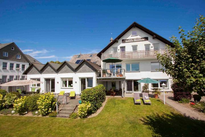 Geheel appartement, Appartement 'Sweet Suite' met gedeelde tuin, balkon en Wi-Fi in Schmallenberg, Hochsauerlandkreis