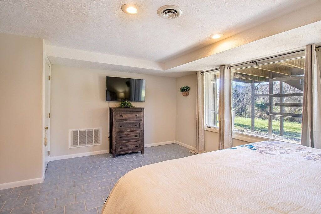 Resort home, Dog Friendly, Game Room! in Massanutten, Blue Ridge Mountains