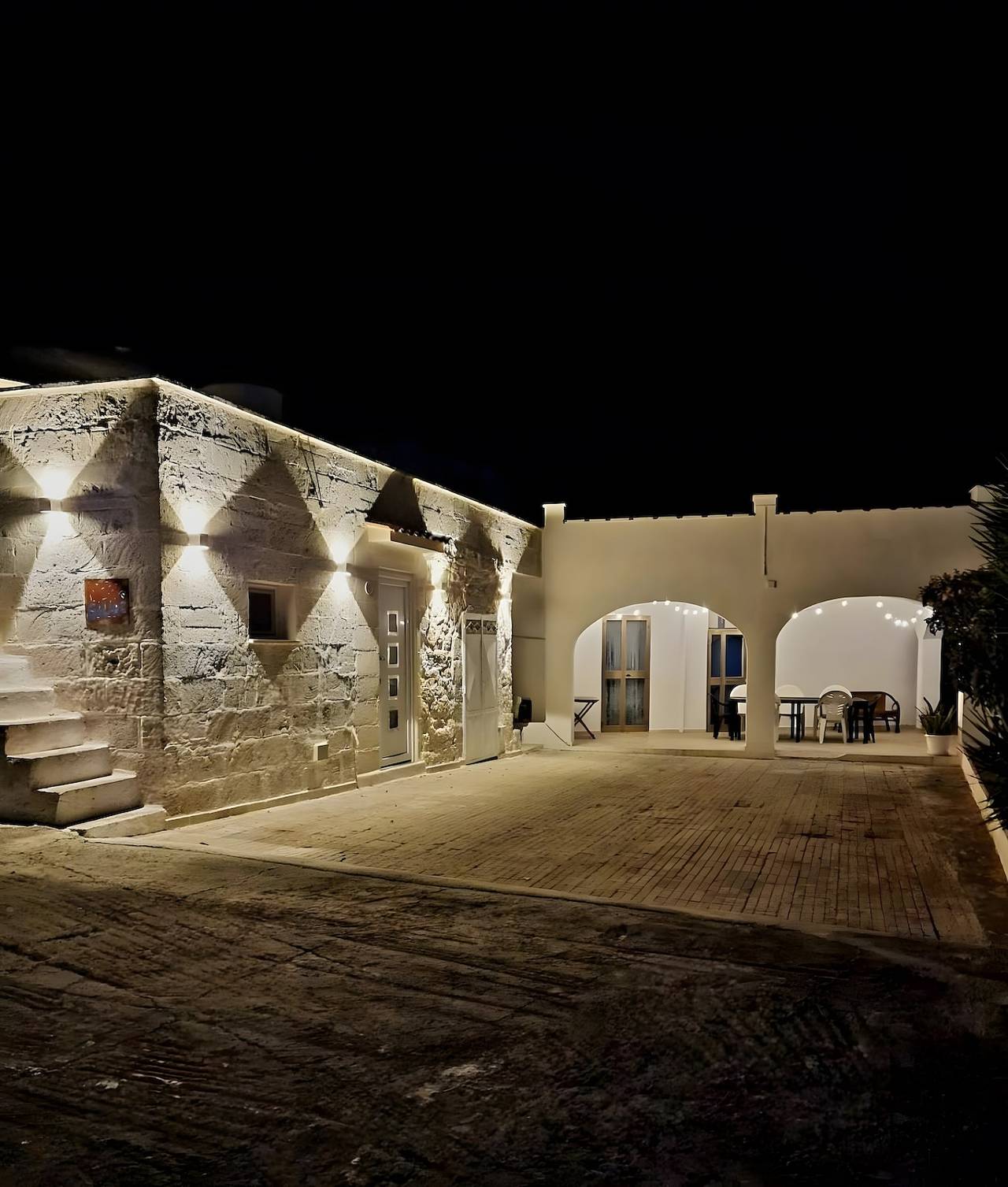 Ganze Wohnung, Apartment 'Trullallegro' mit privater Terrasse, Wlan und Klimaanlage in Traghetto, Ostuni