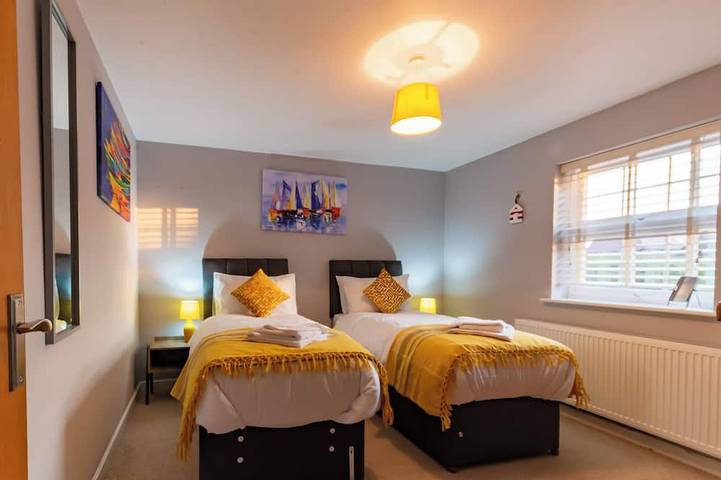 Sanderling Westbrook, Margate · Beautiful home with sea views,  Coastal getaway, Pets welcome with Parking By Adliv in Botany Bay, Kent