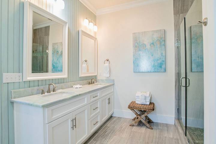 Vacation house for 16 people, with pool and balcony in Alabama