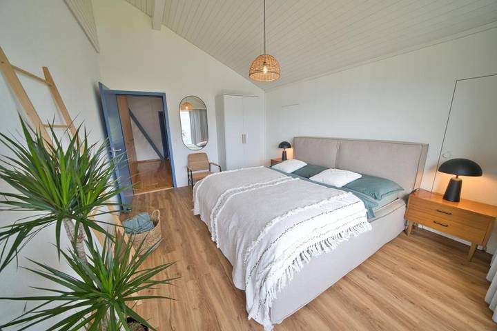 Gîte pour 6 personnes, avec vue sur le lac ainsi que balcon et vue à Krattigen - 3