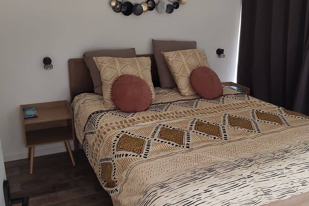 Petit Havre de Paix Avec Spa aux Portes D'avignon in Villeneuve-lès-Avignon, Region de Nimes