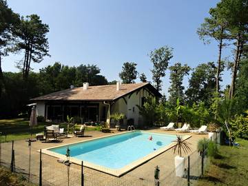 Chambre d’hôte pour 2 personnes, avec jardin et piscine à Capbreton