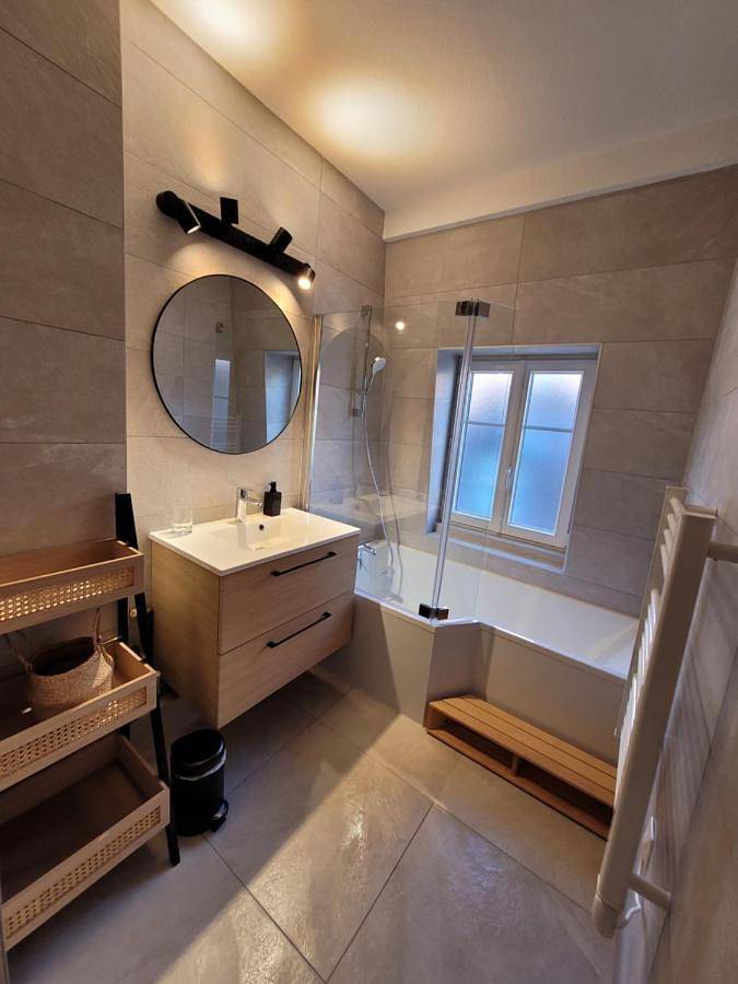 Appartement entier, One-Bedroom Apartment in Haguenau, Nord de l'Alsace