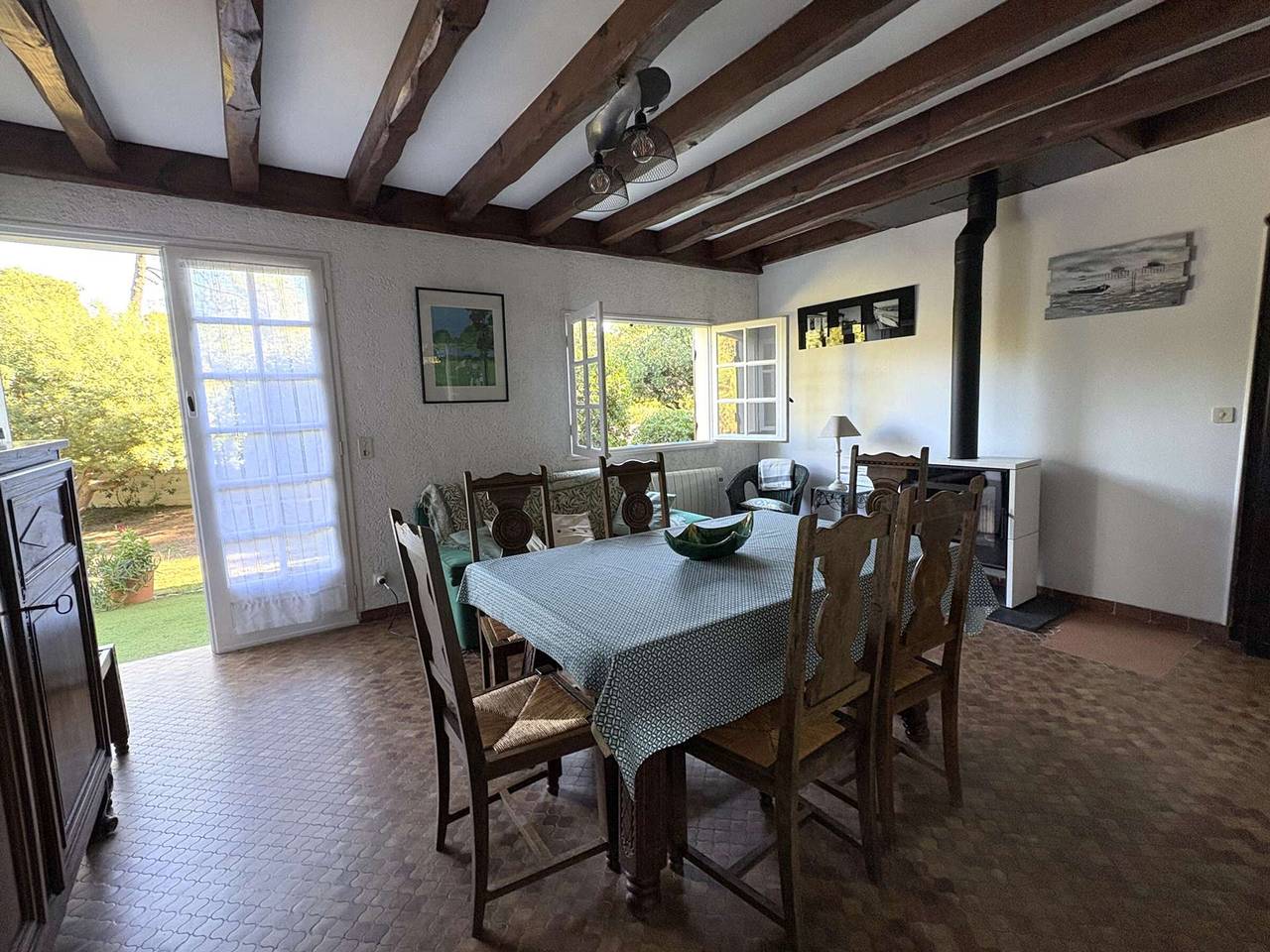 Villa Tranquila con Gran Jardín, Cerca de Tiendas in Le Canon, Lège-Cap-Ferret