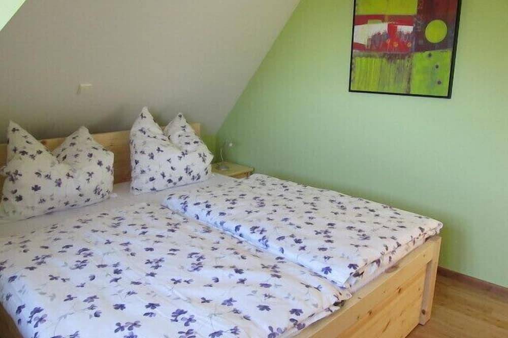 Familienfreundliches Haus unter Ried, für 6 Erwachsene und 1 Kind, Hunde erlaubt in Zinnowitz, Usedomer Norden
