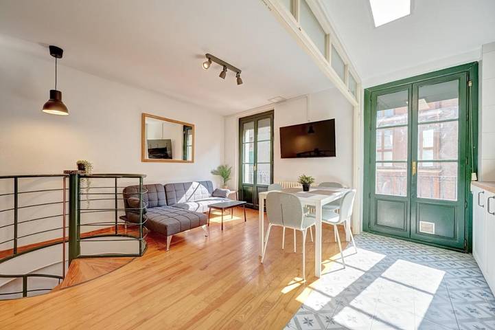 Apartamento de vacaciones para 7 personas, con balcón - 1