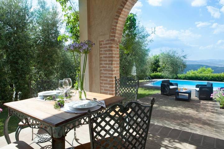 Villa für 10 Personen, mit Ausblick und Pool sowie Garten - 1